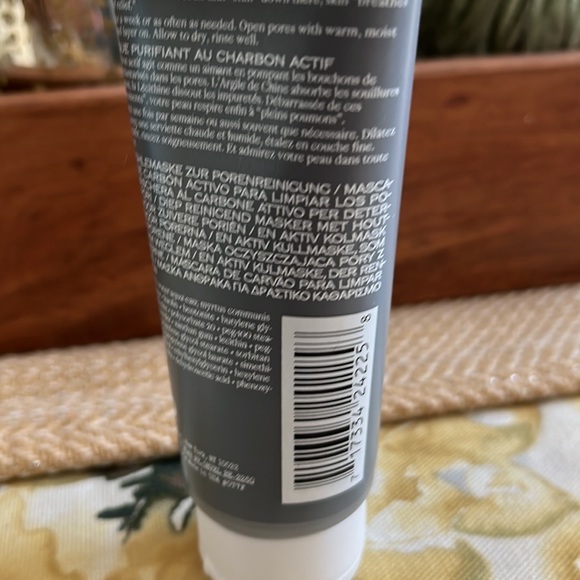 Origins CLEAR IMPROVEMENT™ Active Charcoal Mask To Clear Pores - Picture 2 of 2